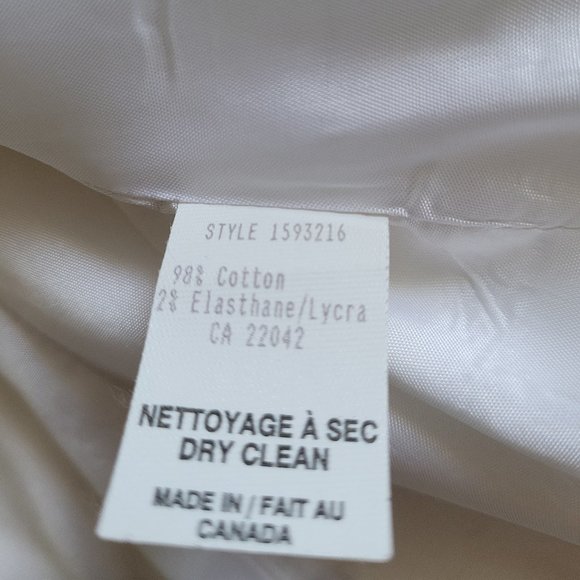 Classy White Crop Blazer - Picture 6 of 6